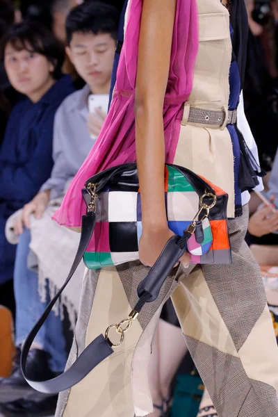 Look 45